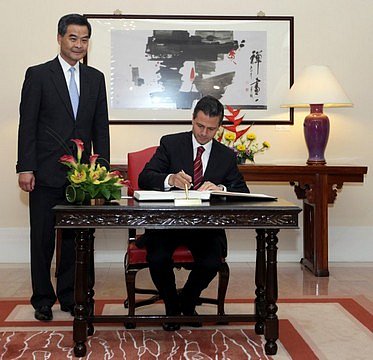 El Presidente de la Rep&uacute;blica arrib&oacute; a Hong Kong