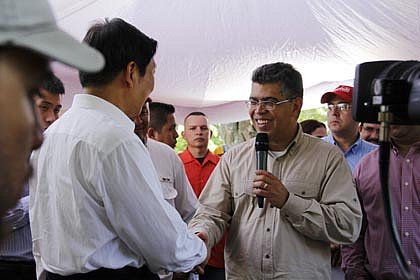 Gobierno Bolivariano impulsa plataformas agr&iacute;colas con alianza china