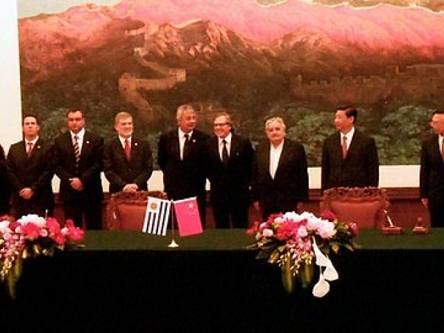 Uruguay y la Rep&uacute;blica Popular China firman 7 acuerdos que fortalecen lazos bilaterales