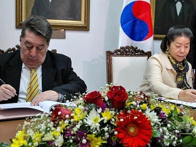 Paraguay y Corea firman Acuerdo de Implementaci&oacute;n de la Cooperaci&oacute;n para el 2013