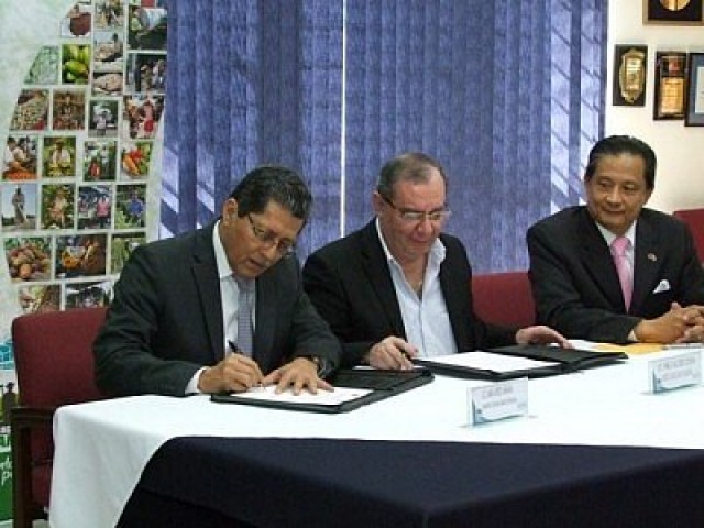 Canciller de la Rep&uacute;blica asiste a la entrega del donativo de la Rep&uacute;blica de China (Taiw&aacute;n) en apoyo a la caficultura nacional