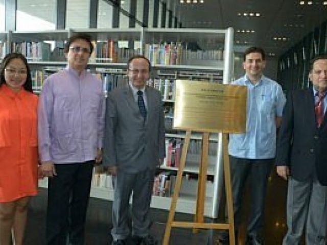 Libros ecuatorianos se donan a la Biblioteca Nacional de China