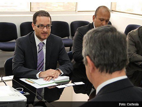 Viceministro V&aacute;squez promover&aacute; inicio de negociaciones comerciales con la India