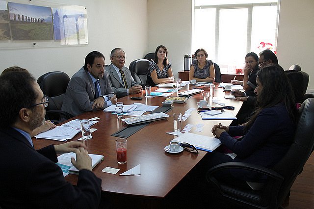Director de Direcon se re&uacute;ne con representantes de la Confederaci&oacute;n de la Industria India
