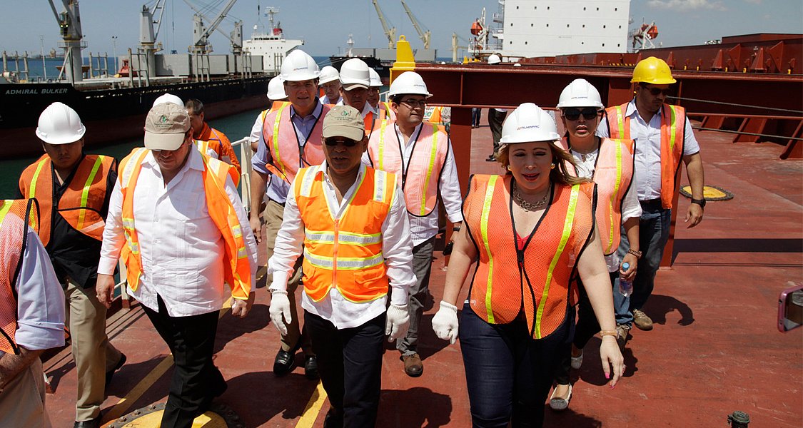 Hist&oacute;rica exportaci&oacute;n azucarera abre m&aacute;s oportunidades en el mercado de China a los productores salvadore&ntilde;os