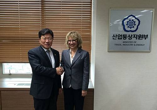 Ministros de Comercio de Corea y Colombia fortalecen relaciones binacionales