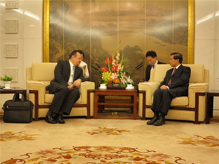 Viceministro de Relaciones Exteriores Zhang Yesui Se Reune con el Ministro de Planificaci&oacute;n y Desarrollo de Bolivia
