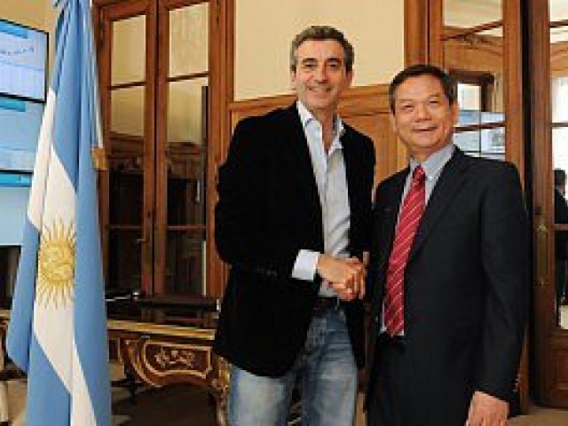 Randazzo: "Los primeros vagones 0km para cargas llegar&aacute;n en octubre"