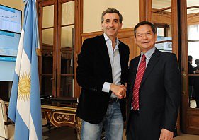 Randazzo: "Los primeros vagones 0km para cargas llegar&aacute;n en octubre"