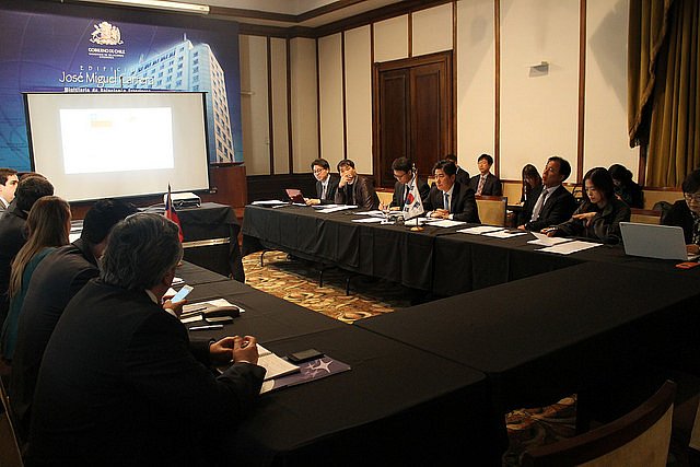 Chile y Corea del Sur acuerdan pasos para una profundizaci&oacute;n del TLC