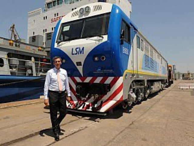 Randazzo viaj&oacute; a China por las locomotoras de cargas