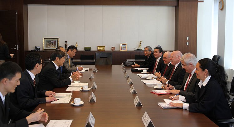 El Canciller Loizaga se reuni&oacute; en Tokio con el Presidente de la JICA para examinar el estado de la cooperaci&oacute;n bilateral