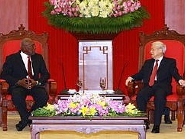 L&iacute;deres vietnamitas recibieron a Vicepresidente cubano