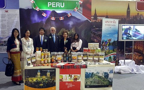 Promocionan productos andinos en Tailandia