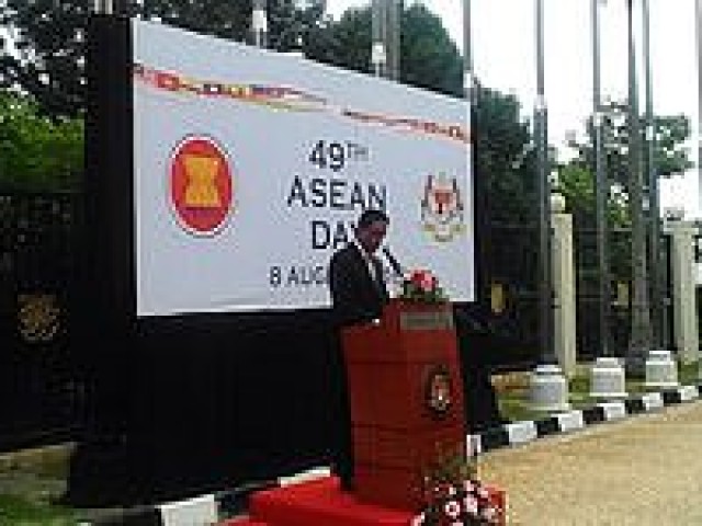 Misi&oacute;n diplom&aacute;tica promueve los v&iacute;nculos comerciales en Malasia y participa en las celebraciones del 49&deg; aniversario de la ASEAN