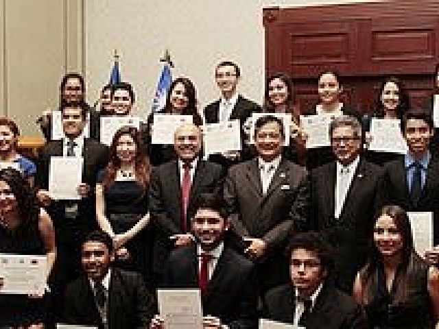 Canciller&iacute;a acompa&ntilde;a entrega de becas de parte de la Rep&uacute;blica de China (Taiw&aacute;n)