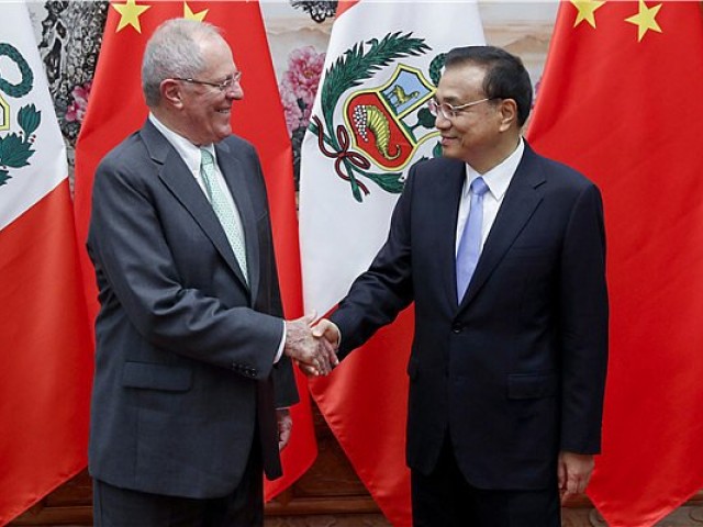 Premier Li meets with Peruvian president in Beijing