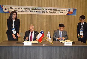 Chile inici&oacute; profundizaci&oacute;n de TLC con Corea del Sur y suscribi&oacute; acuerdo suplementario sobre inversiones con Hong Kong
