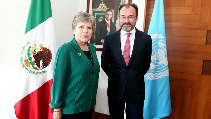 La Secretaria Ejecutiva de la CEPAL se re&uacute;ne con el Canciller de M&eacute;xico