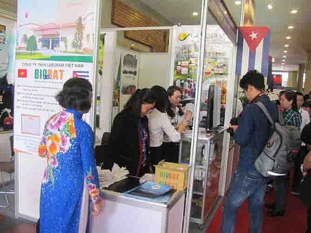 Temprana actividad de empresas cubanas en Feria Comercial de Vietnam