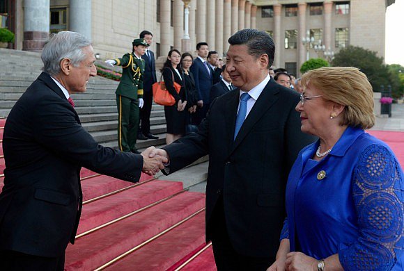 Con 10 acuerdos y el ingreso de Chile al Banco Asi&aacute;tico de Inversiones concluye el primer d&iacute;a de visita oficial a China