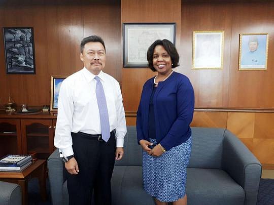 Director de Am&eacute;ricas de la canciller&iacute;a malasia recibe a Embajadora cubana