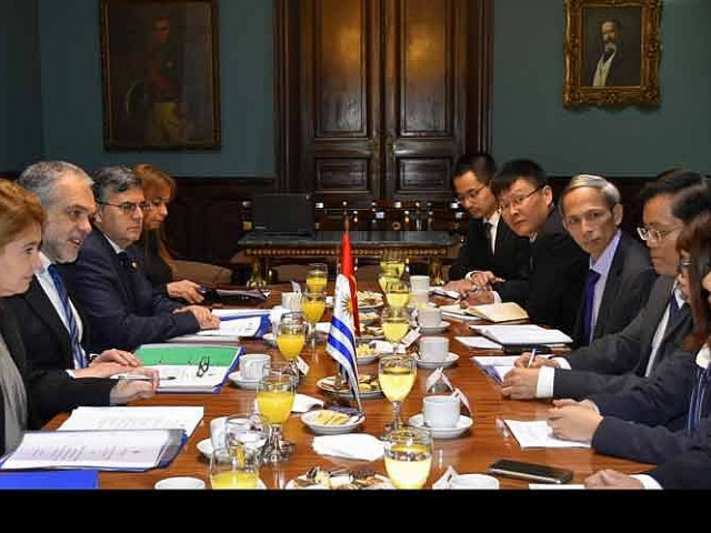 Uruguay y Vietnam destacan v&iacute;nculos bilaterales