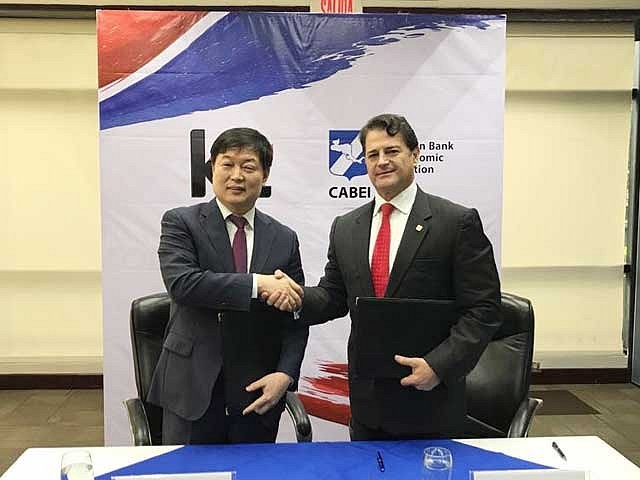 CABEI and KT Corporation sign Cooperation Agreement