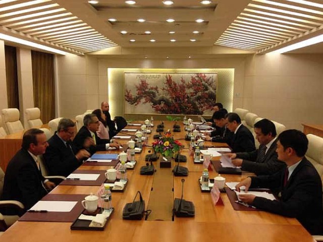 China expresa solidaridad con Cuba en reuni&oacute;n bilateral de alto nivel